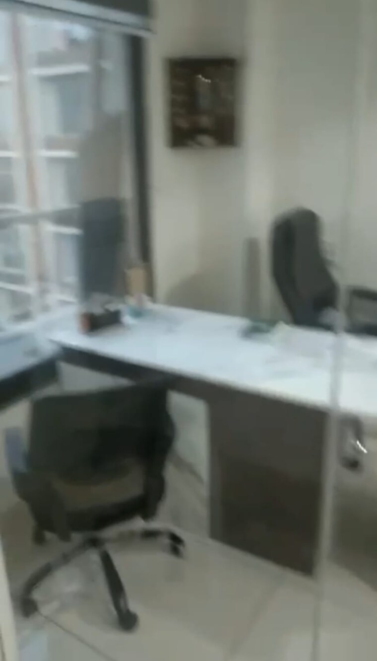 Team Area, shivam-trade-center Commercial Office Space 617 Sq.Ft. In Ambli Ahmedabad 9135025