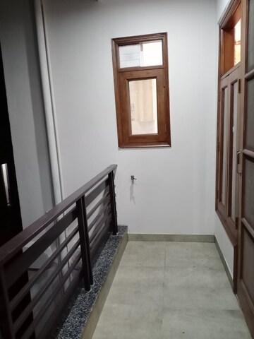 Balcony in 1 BHK Builder Floor at Sushant Lok 3, Sector 57 – for Rent