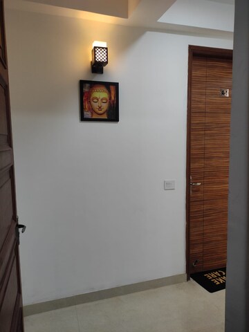Furnished Amenities in 1 BHK Builder Floor at Sushant Lok 3, Sector 57 – for Rent