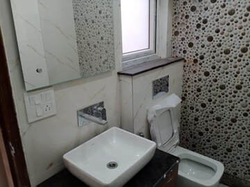 Bathroom in 1 BHK Builder Floor at Sushant Lok 3, Sector 57 – for Rent