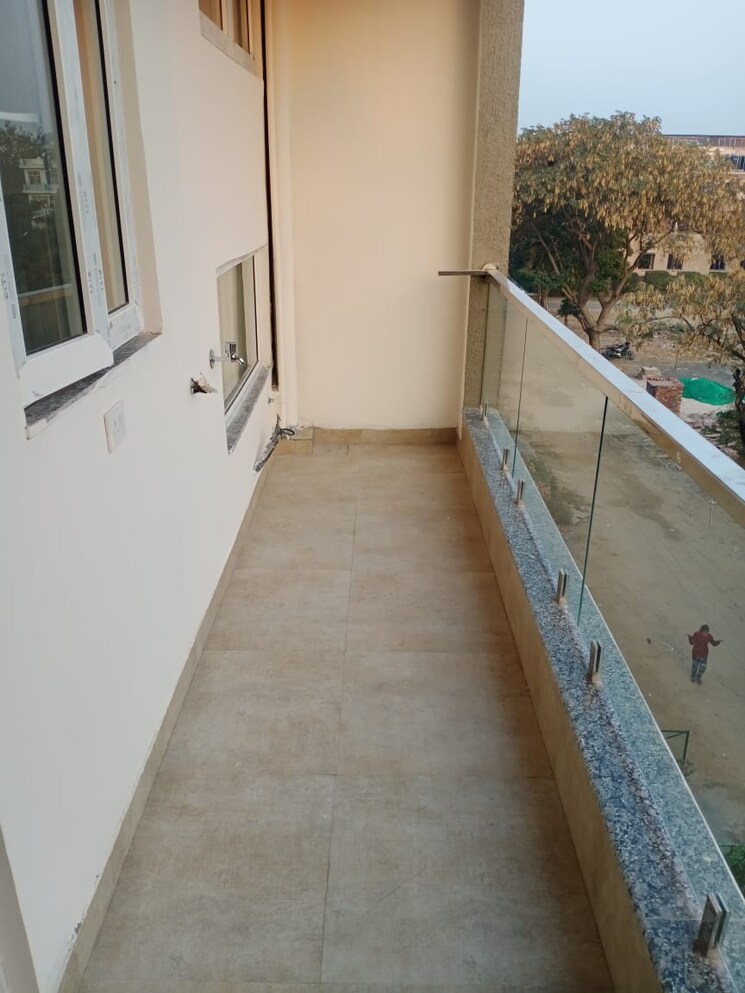 Balcony, sushant-lok-3 1 Bedroom 160 Sq.Yd. Builder Floor In Sector 57 Gurgaon 9135037