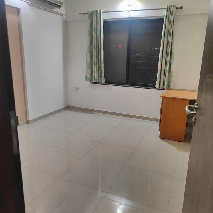 Bathroom, saarrthi-shimmer-n-shine 3 Bedroom 1548 Sq.Ft. Apartment In Vadgaon Budruk Pune 9135032