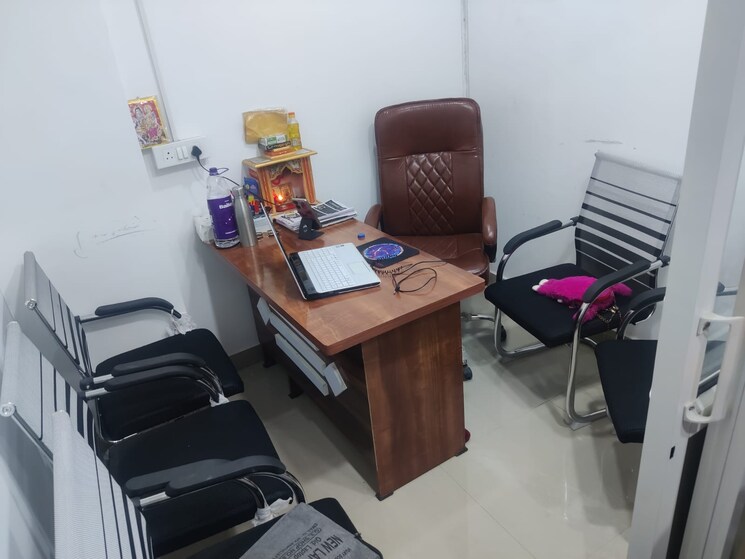 Team Area, ithums-62 Commercial Office Space 1350 Sq.Ft. In Sector 62 Noida 9135038