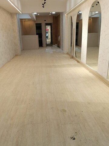  Shop For Sale in Lokhandwala Complex, Andheri West