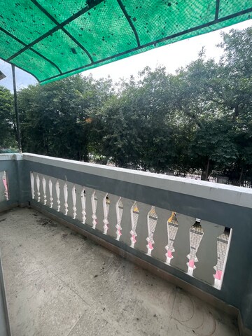 Balcony in 4 BHK Apartment at DLF The Carlton Estate, Sector 53 – for Rent