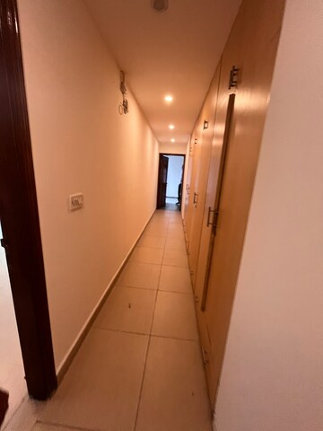 Building Lobby in 4 BHK Apartment at DLF The Carlton Estate, Sector 53 – for Rent