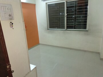 Room in 2 BHK Apartment at Soba Optima, Sinhagad Road – for Rent