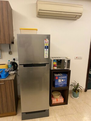 Furnished Amenities in Studio Apartment at Panchsheel Park – for Rent