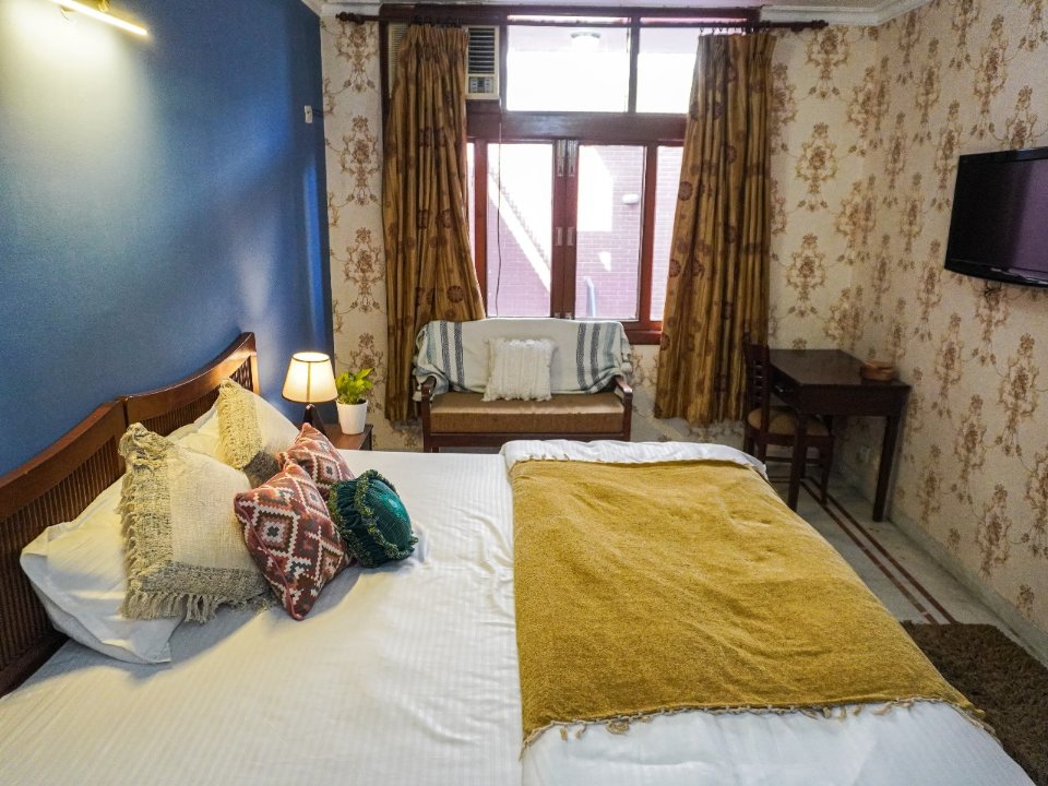 2 BHK Builder Floor For Sale in Shahdara