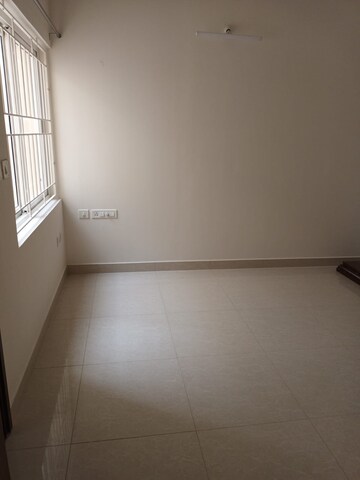 Room in 2 BHK Apartment at Vaishnavi Serene, Yelahanka – for Rent