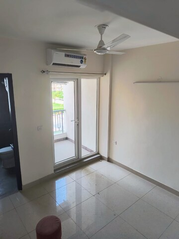 Room in 3 BHK Apartment at Breez Flora Avenue 33, Sohna Sector 33 – for Sale
