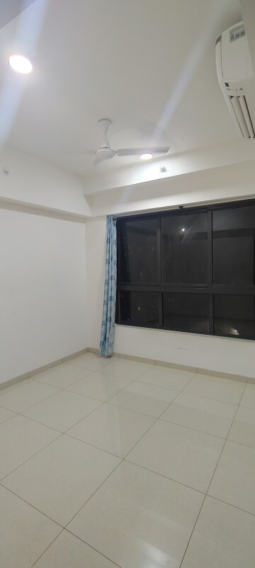 2 BHK Apartment For Rent in Shapoorji Pallonji Vicinia, Powai