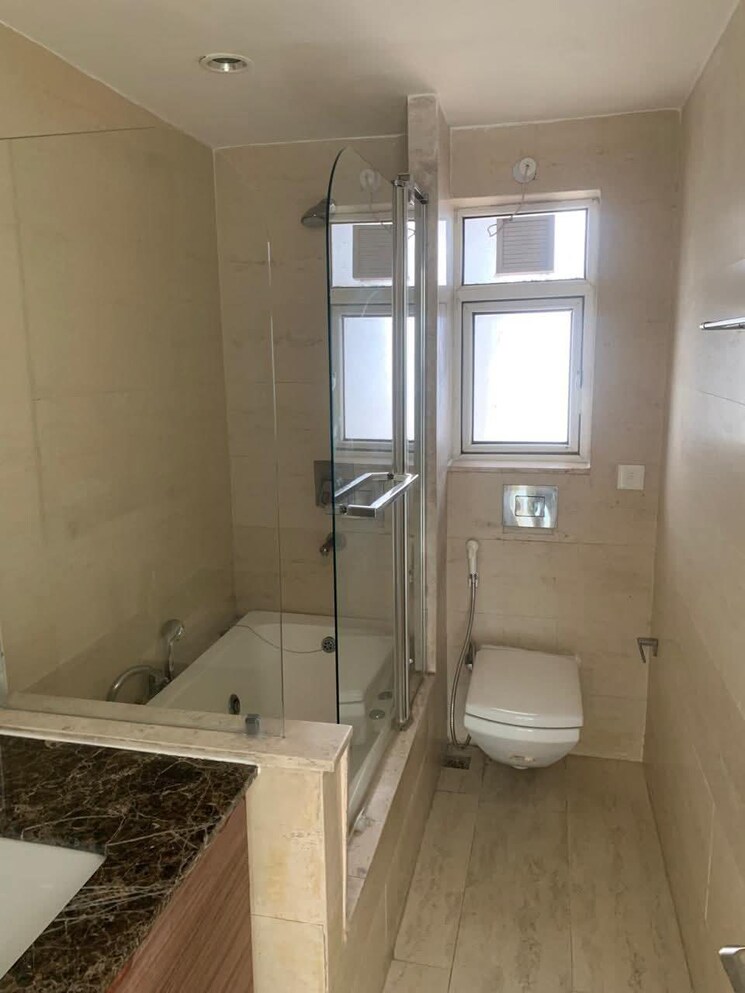 Bathroom, emaar-marbella 5 Bedroom 6520 Sq.Ft. Villa In Sector 66 Gurgaon 9135214