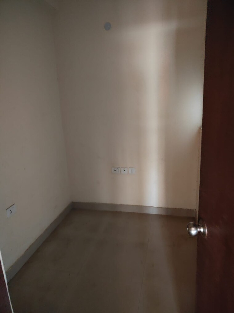 Room, amrapali-golf-homes 3 Bedroom 1115 Sq.Ft. Apartment In Sector 4 Greater Noida Greater Noida 9135249