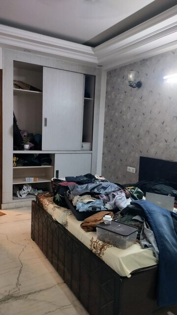 Bedroom in 3 BHK Builder Floor at Sector 45 – for Rent