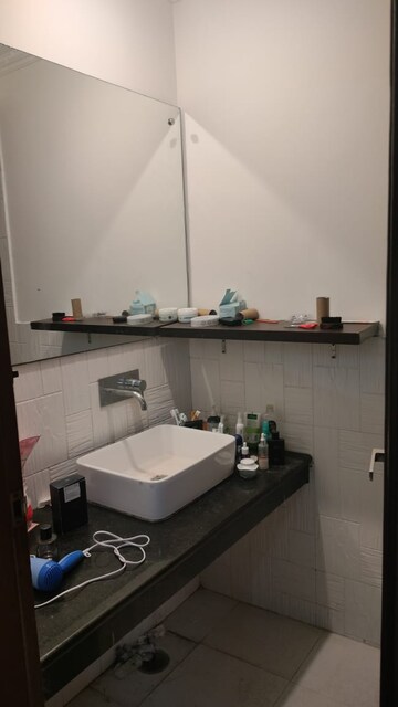 Team Area in 3 BHK Builder Floor at Sector 45 – for Rent