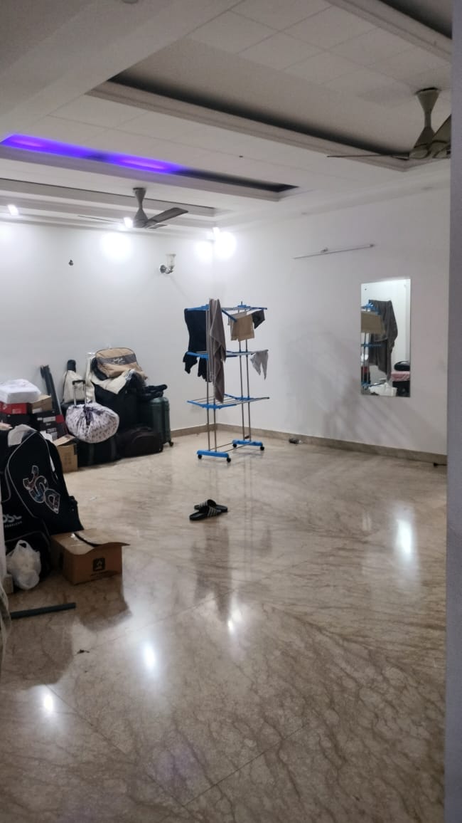 3 BHK + Pooja Room Builder Floor For Rent in Sector 45