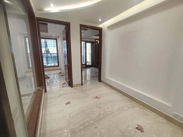 Room, greater kailash i 4 Bedroom 4500 Sq.Ft. Builder Floor In Greater Kailash I Delhi 9135320