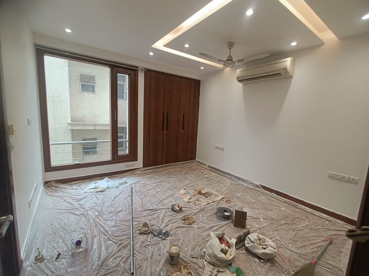 Room, greater kailash i 4 Bedroom 4500 Sq.Ft. Builder Floor In Greater Kailash I Delhi 9135320