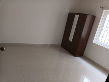 Room in 2 BHK Apartment at Vaishnavi Serene, Yelahanka – for Rent