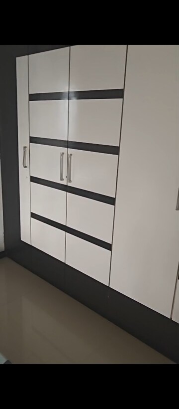 Room in 2 BHK Apartment at Vaishali Apartment CHS, Mazgaon – for Sale