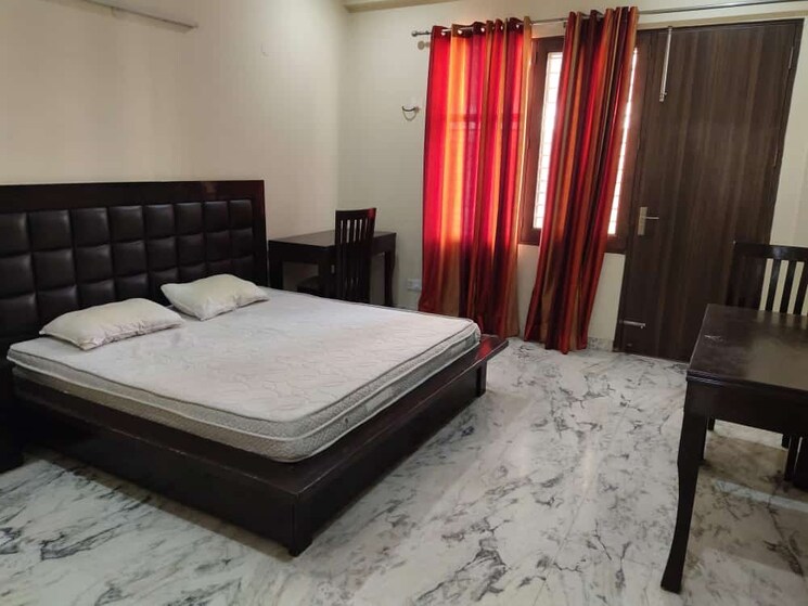 Bedroom, sector 43 3 Bedroom 1500 Sq.Ft. Builder Floor In Sector 43 Gurgaon 9135356
