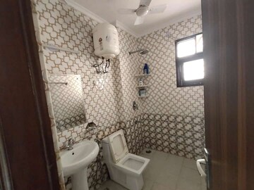 Bathroom in 3 BHK Builder Floor at Sector 43 – for Rent