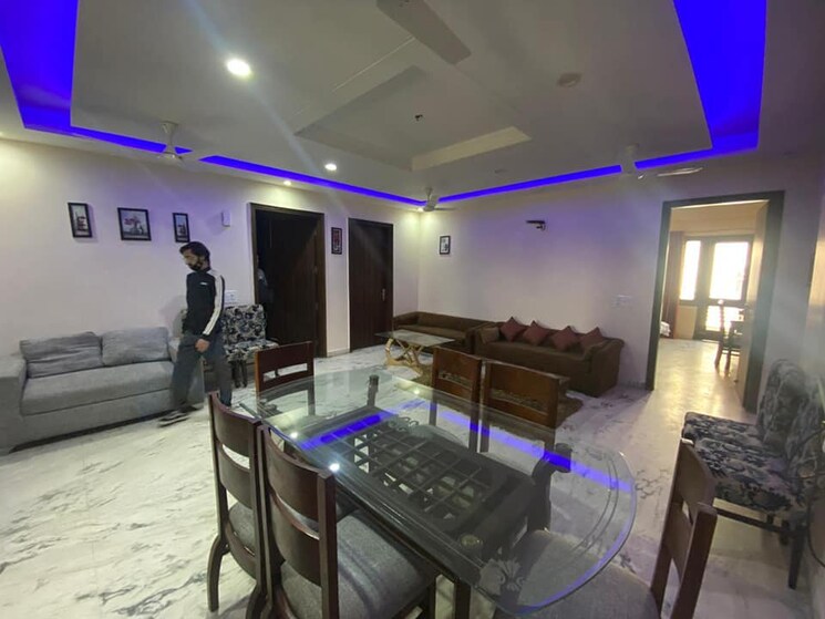 Team Area, sector 43 3 Bedroom 1500 Sq.Ft. Builder Floor In Sector 43 Gurgaon 9135356