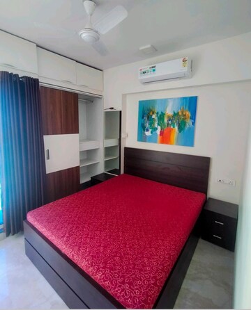 Bedroom in 2 BHK Apartment at Dn Nagar – for Rent