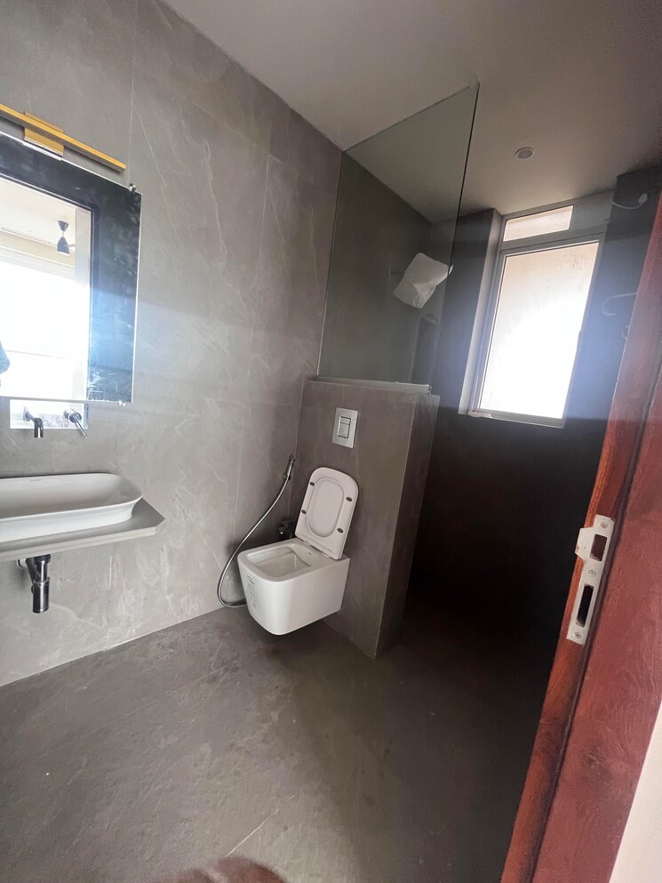 Attached Bathroom, vraj-tiara 2 Bedroom 1097 Sq.Ft. Apartment In Worli Mumbai 9135374