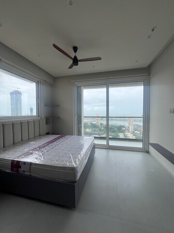 2 BHK Apartment For Rent in Vraj Tiara, Worli