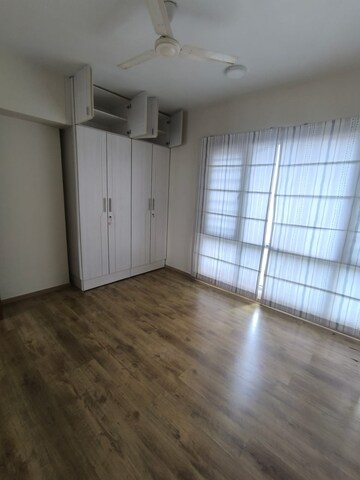 Room in 3.5 BHK Apartment at Imperial Heights Goregaon West, Goregaon West – for Rent