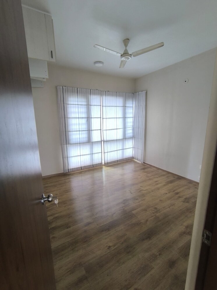 Room, imperial-heights-goregaon-west 3.5 Bedroom 1300 Sq.Ft. Apartment In Goregaon West Mumbai 9135480
