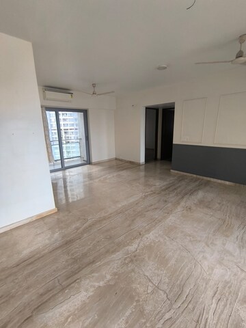 Bedroom in 3.5 BHK Apartment at Imperial Heights Goregaon West, Goregaon West – for Rent