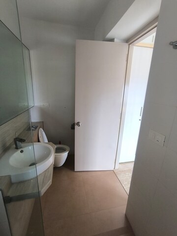 Bathroom in 3.5 BHK Apartment at Imperial Heights Goregaon West, Goregaon West – for Rent
