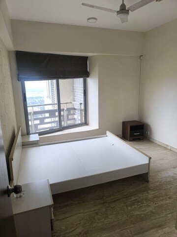Bedroom in 3.5 BHK Apartment at Imperial Heights Goregaon West, Goregaon West – for Rent