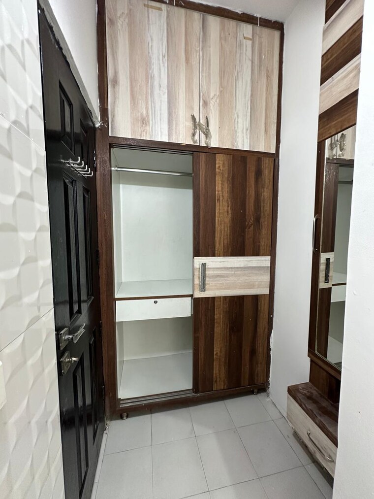 Kitchen, rishabh-paradise 3 Bedroom 1414 Sq.Ft. Apartment In Abhay Khand Ghaziabad 9135474