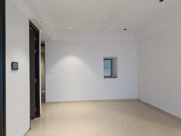 Room in 2 BHK Apartment at Lodha World One, Worli – for Rent