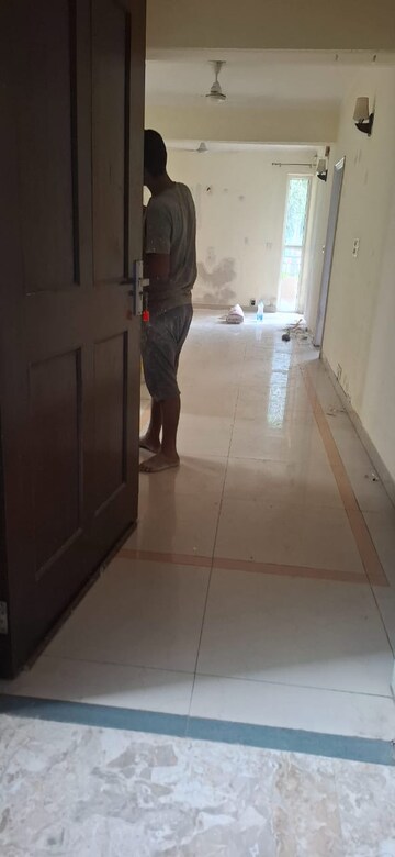 Bathroom in 3 BHK Apartment at Orchid Petals, Sector 49 – for Rent