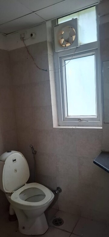 Bathroom in 3 BHK Apartment at Orchid Petals, Sector 49 – for Rent