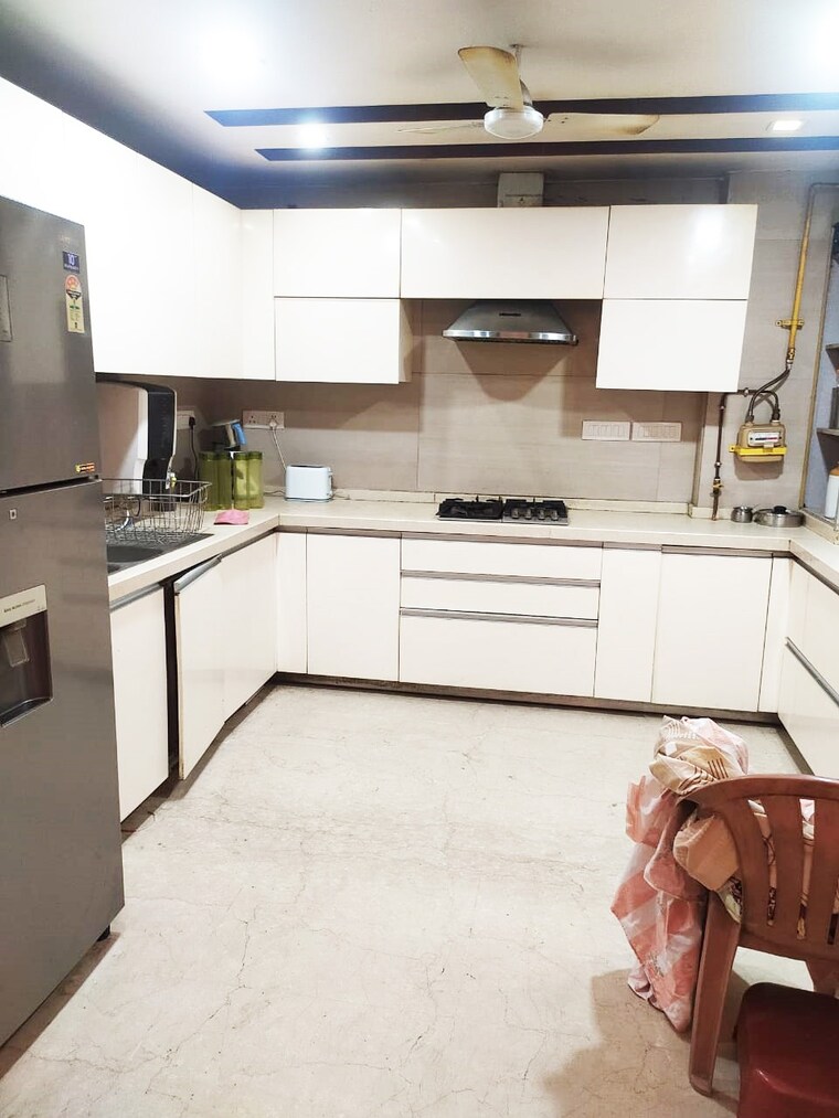 Kitchen, greater kailash ii 3 Bedroom 250 Sq.Yd. Builder Floor In Greater Kailash ii Delhi 9135492