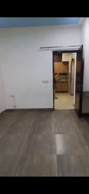 Room in 2 BHK Apartment at Gaur City-2, Gaur City 2 – for Sale
