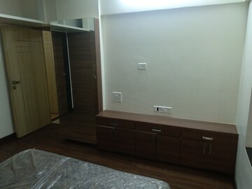 Room in 2 BHK Apartment at Bandal Sudatta Sankul, Sinhagad – for Rent