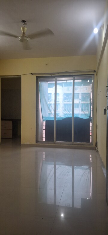 Room in 1 BHK Apartment at Rabale – for Rent