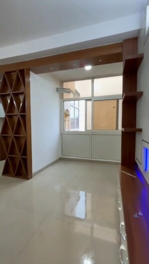 Room in 2.5 BHK Apartment at Anthem French Apartment, Sector 16b Greater Noida – for Sale