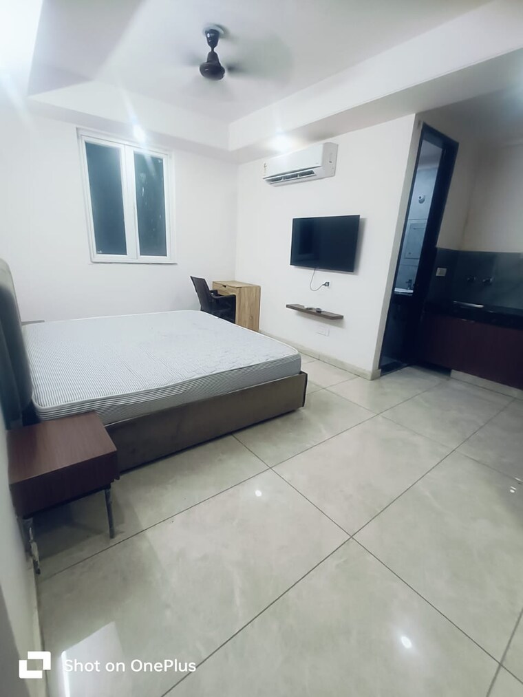 Bedroom, dlf city phase 3 1 RK 302 Sq.Ft. Apartment In Dlf City Phase 3 Gurgaon 9135539