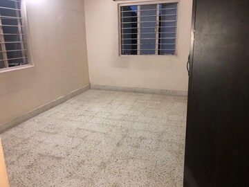 Room in 2 BHK Apartment at Dharmavat Sunder Garden, Anand Nagar – for Rent