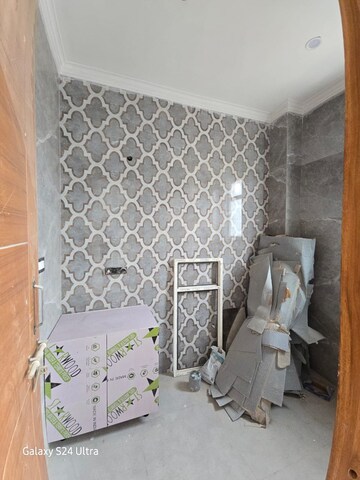 Team Area in 3 BHK Builder Floor at Ansal Plaza Sector-23, Sector 23 – for Rent