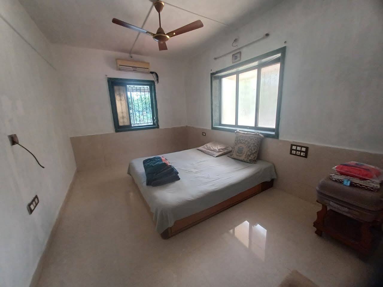 2 BHK Apartment For Sale in Girnar Santacruz Willingd