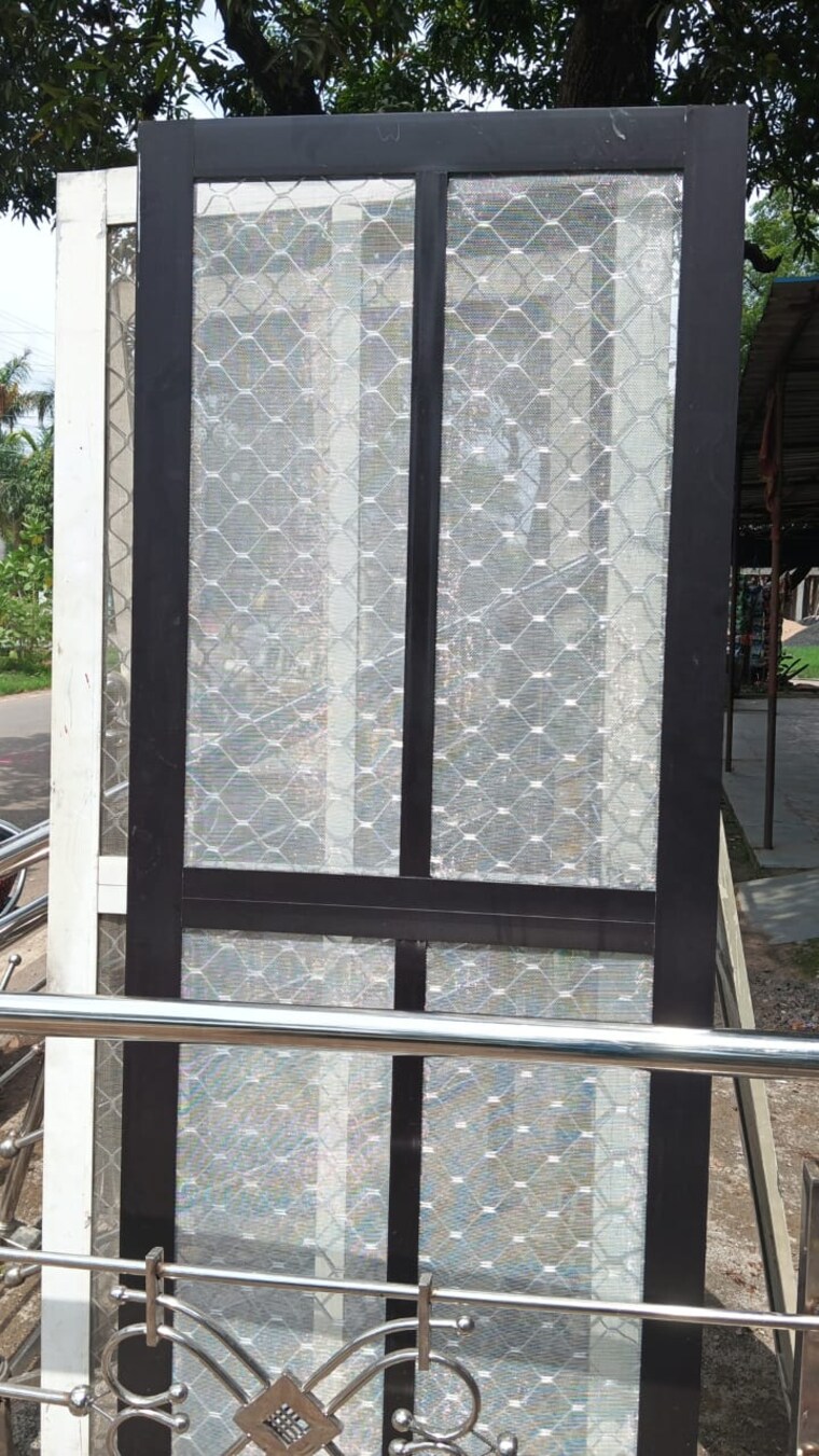 Balcony, shivaji nagar Commercial Shop 220 Sq.Ft. In Shivaji Nagar Bhopal 9135580